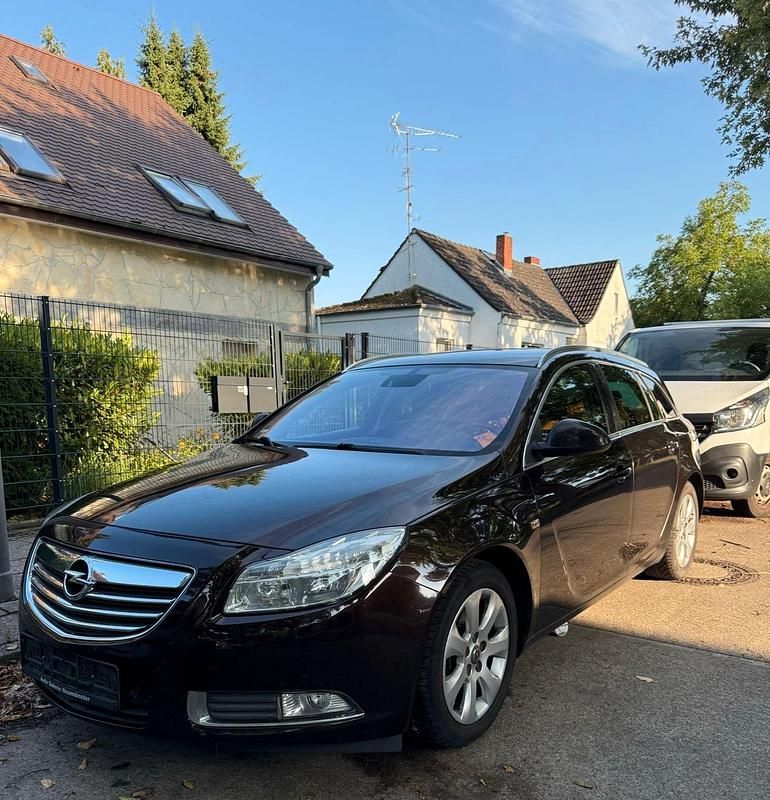 Braun Gebraucht 2013 Opel Insignia Kombi | 3.600 € (Superpreis) - Bild 1/4