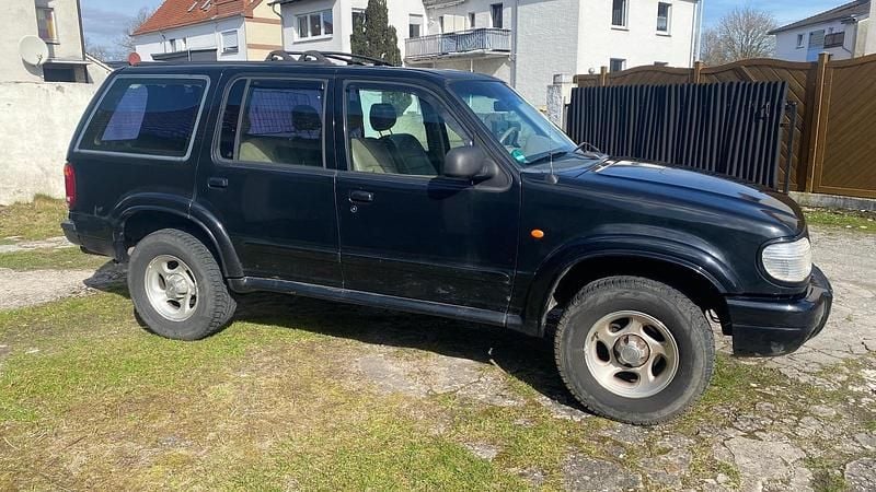 Gebraucht Ford Explorer Limited 204 PS (150 kW) 2000 Schwarz SUV