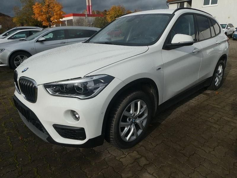 Weiß Gebraucht 2017 BMW X1 Advantage SUV | 17.990 € (Fairer Preis) - Bild 1/4