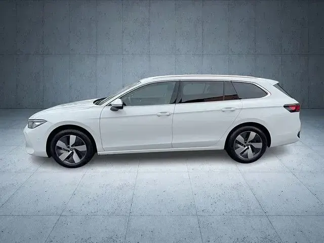 Gebraucht VW Passat Business 150 PS (110 kW) 2025 Weiß Kombi