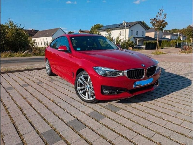 Rot Gebraucht 2017 BMW 330 Gran Turismo Sport Line Limousine | 21.999 € (Guter Preis) - Bild 1/4
