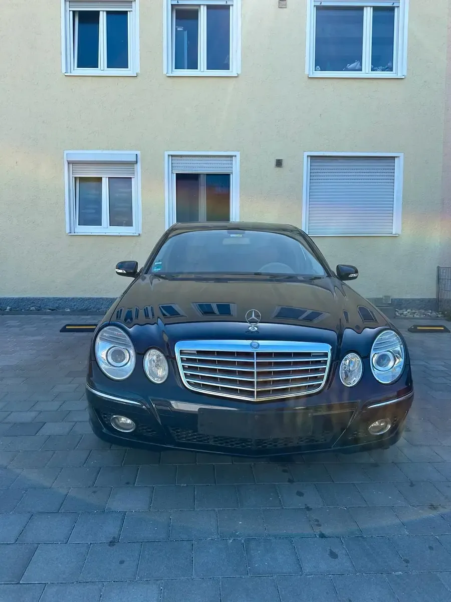 Gebraucht Mercedes E220 170 PS (125 kW) 2006 Blau Limousine