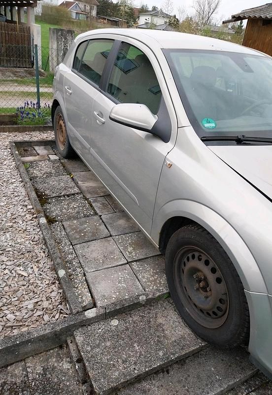 Gebraucht Opel Astra 105 PS (77 kW) 2005 Limousine
