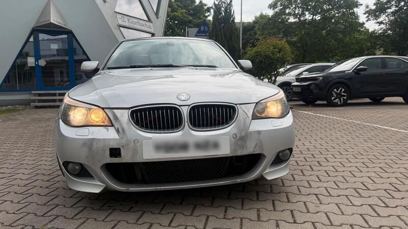 Silber Gebraucht 2008 BMW 530 M Sport Limousine | 3.700 € - Bild 1/4