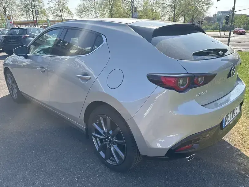 Gebraucht Mazda 3 Exclusive-Line 140 PS (102 kW) 2025 Platinum quartz m Limousine