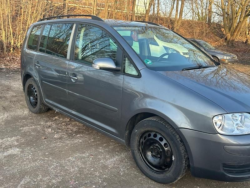 Gebraucht VW Touran 115 PS (84 kW) 2005 Grau Van / Kleinbus