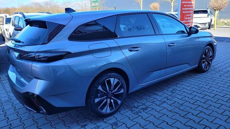 Neu Peugeot 308 SW Allure 145 PS (106 kW) 2026 Grau Kombi