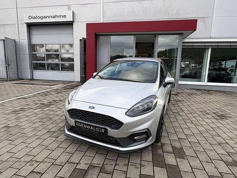 Grau Gebraucht 2019 Ford Fiesta Performance Edition Kleinwagen | 16.777 € (Fairer Preis) - Bild 1/4