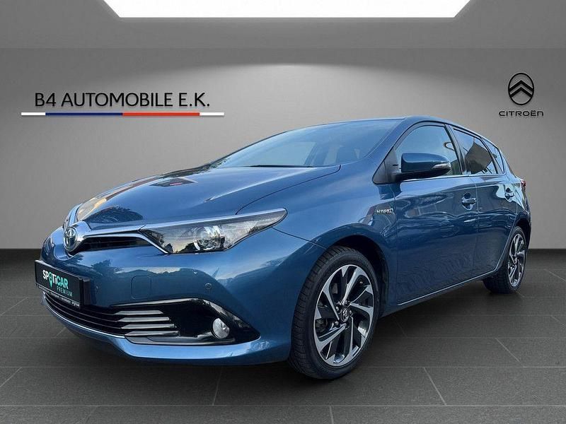 Blau Gebraucht 2015 Toyota Auris Hybrid Design Limousine | 12.950 € (Guter Preis) - Bild 1/4