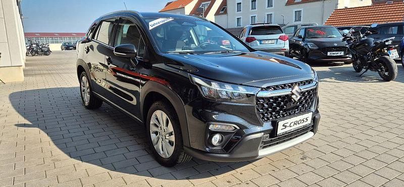 Neu Suzuki SX4 S-Cross Comfort 129 PS (94 kW) 2025 Schwarz SUV