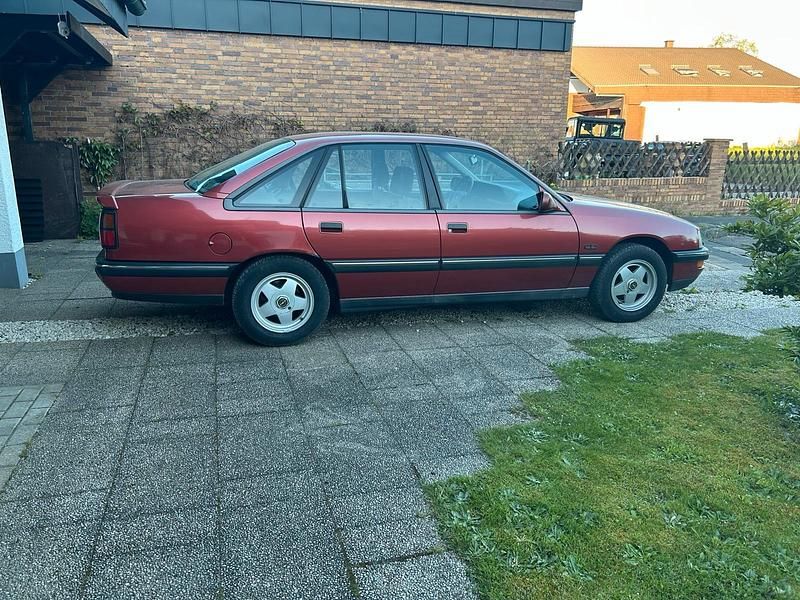 Second-hand Opel Senator 177 CP (130 kW) 1988 Roșu Berlinǎ