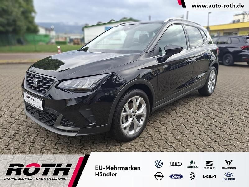 Mitternachtsschwarz Gebraucht 2024 Seat Arona FR SUV | 19.989 € (Fairer Preis) - Bild 1/4