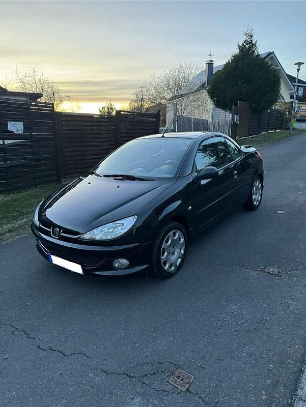 Gebraucht Peugeot 206 CC 109 PS (80 kW) 2006 Schwarz Cabrio