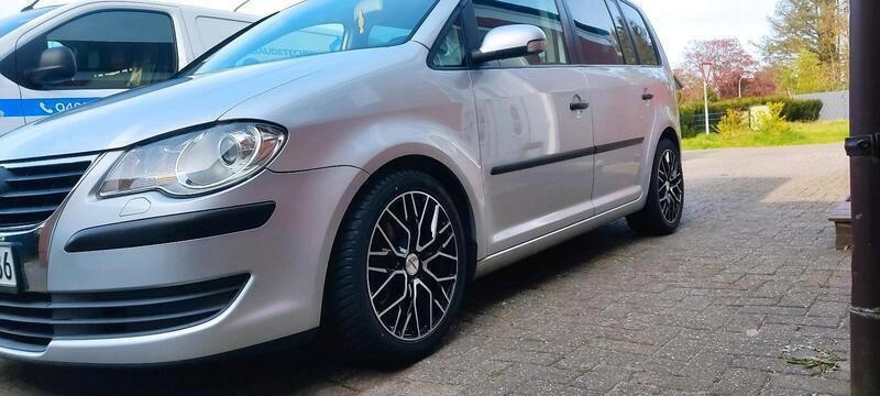 Silber Gebraucht 2007 VW Touran Highline Van / Kleinbus | 1.850 € (Superpreis) - Bild 1/4