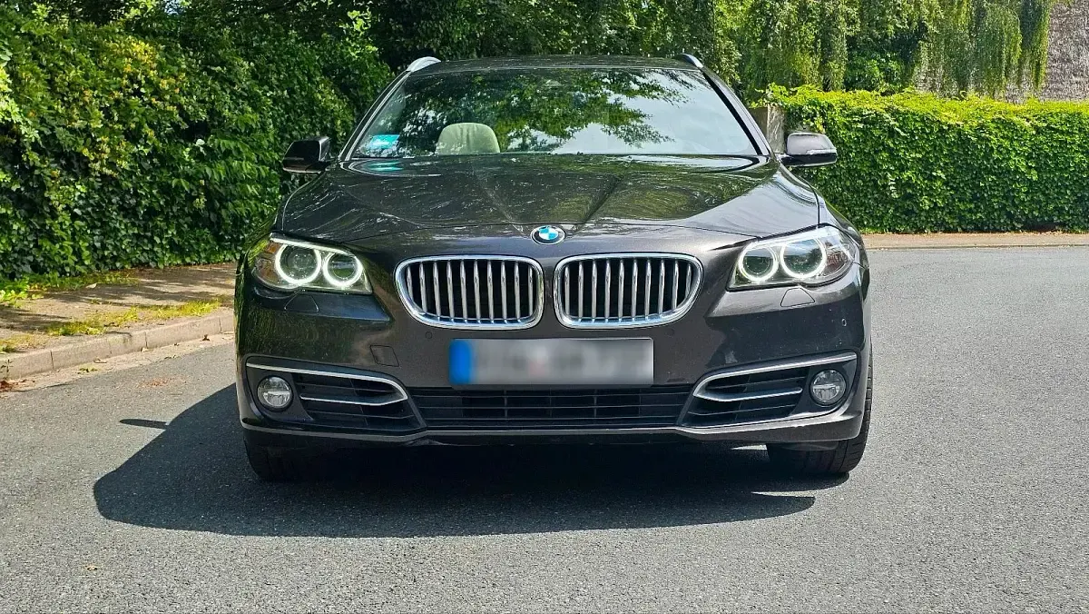 Gebraucht BMW 530 Comfort Edition 258 PS (189 kW) 2013 Grau Kombi