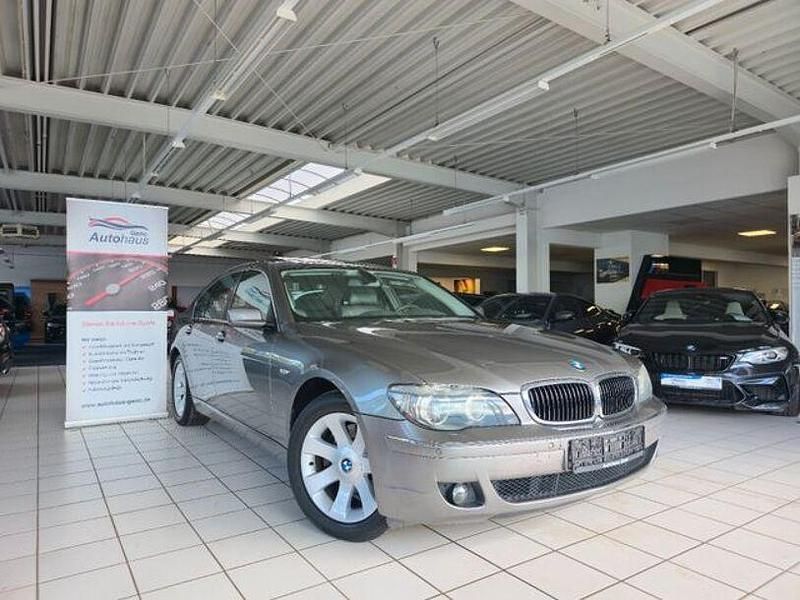 Gebraucht BMW 730 231 PS (169 kW) 2005 Sterlinggrau Limousine