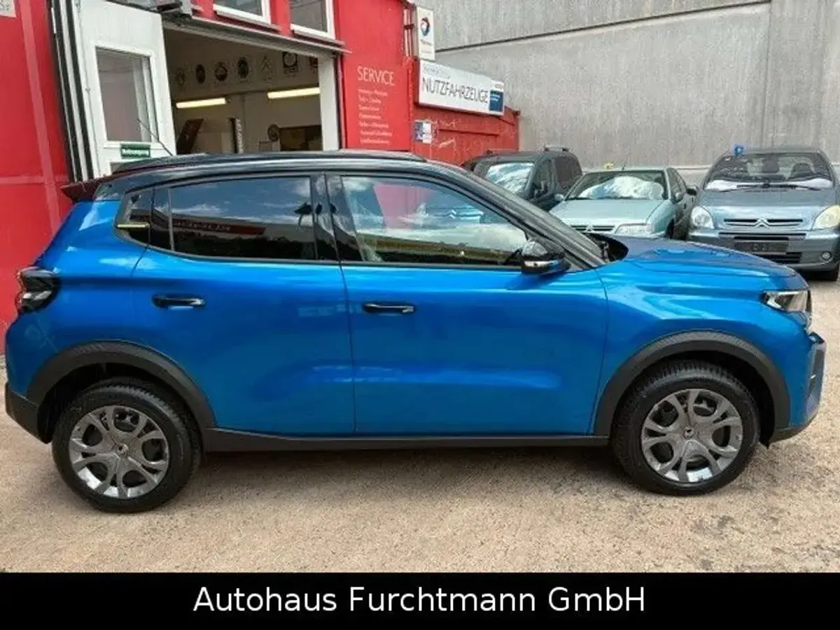 Neu Citroën C3 101 PS (74 kW) 2026 Bright blue/dach schwarz SUV