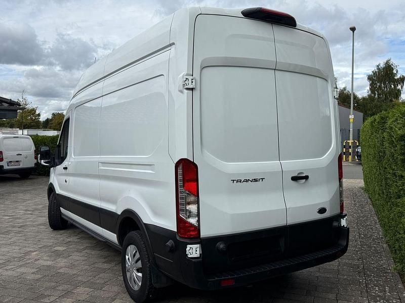 Gebraucht Ford Transit Trend 131 PS (96 kW) 2024 Weiß Van / Kleinbus