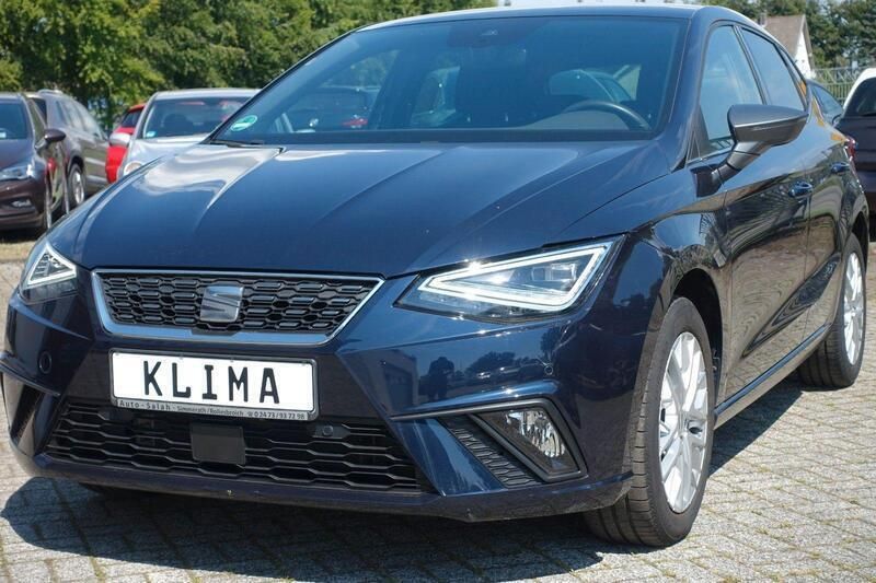 Blau Gebraucht 2022 Seat Ibiza XCELLENCE Kleinwagen | 14.290 € (Fairer Preis) - Bild 1/4