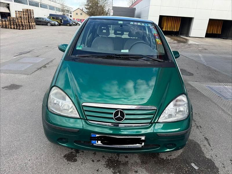 Gebraucht Mercedes A160 Elegance 102 PS (75 kW) 2000 Grün Van / Kleinbus