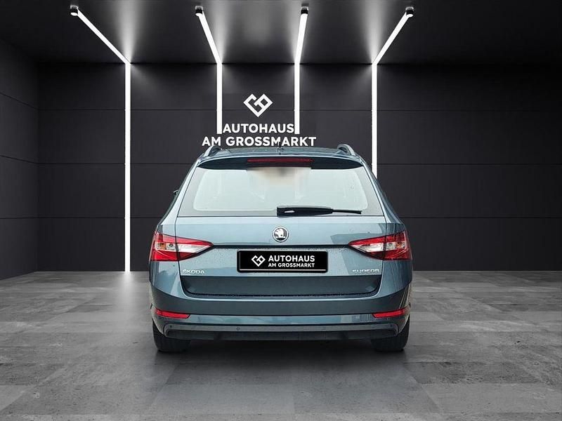 Gebraucht Skoda Superb Active 150 PS (110 kW) 2017 Grau Kombi