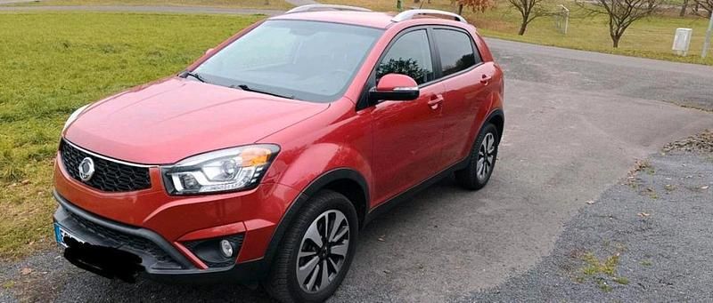 Gebraucht Ssangyong (KGM) Korando 150 PS (110 kW) 2014 Rot SUV
