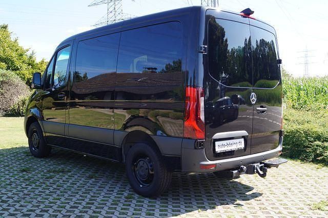 Gebraucht Mercedes Sprinter 150 PS (110 kW) 2023 Schwarz Van