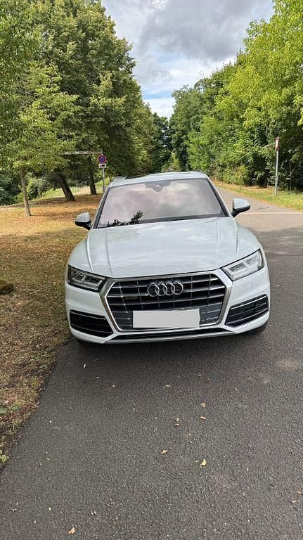 Weiß Gebraucht 2018 Audi Q5 SUV | 28.000 € (Guter Preis) - Bild 1/4