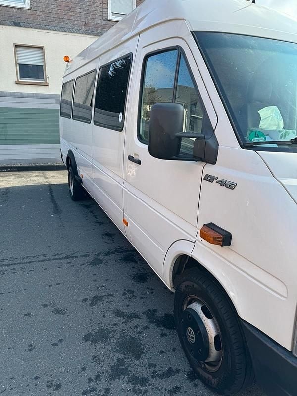 Second-hand VW LT 158 CP (116 kW) 2006 Alb Monovolum