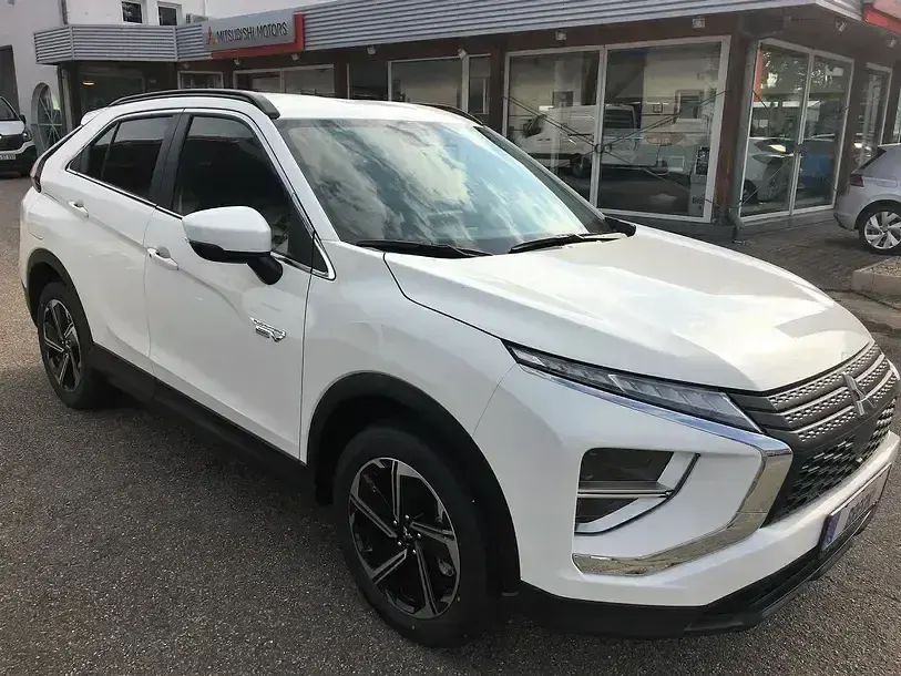 Second-hand Mitsubishi Eclipse Cross Basis 188 CP (138 kW) 2022 Alb SUV