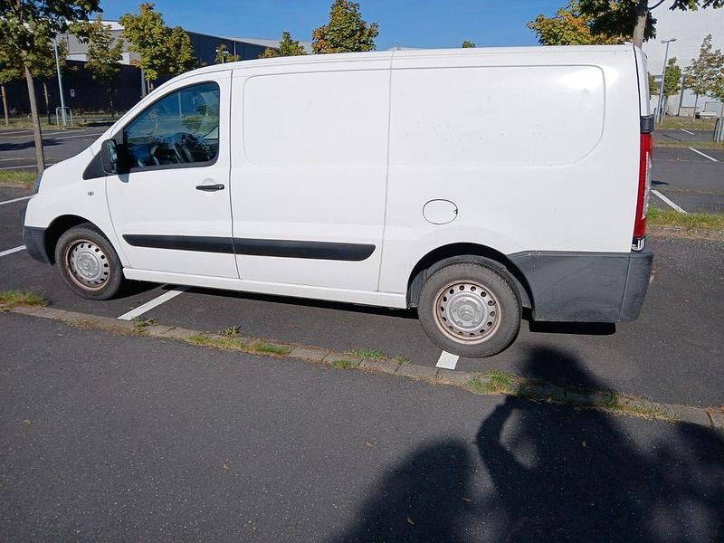 Gebraucht Citroën Jumpy 128 PS (94 kW) 2016 Weiß Van / Kleinbus