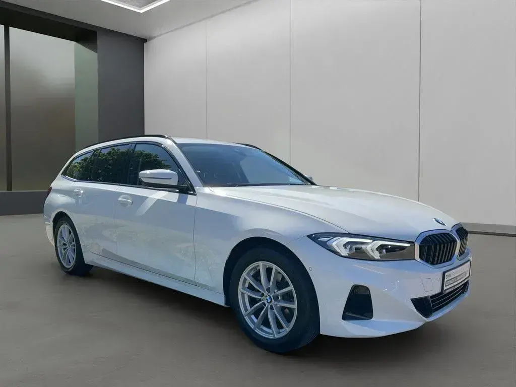 Gebraucht BMW 318 Comfort Edition 156 PS (114 kW) 2025 Weiß Limousine