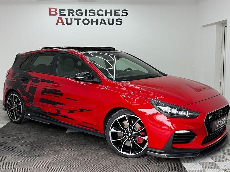 Rot Gebraucht 2019 Hyundai i30 N Performance Limousine | 21.999 € (Fairer Preis) - Bild 1/4