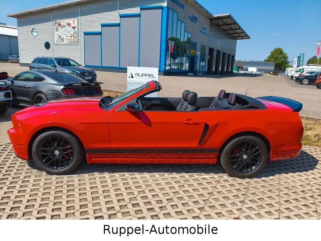Gebraucht Ford Mustang Premium 305 PS (224 kW) 2013 Rot Cabrio