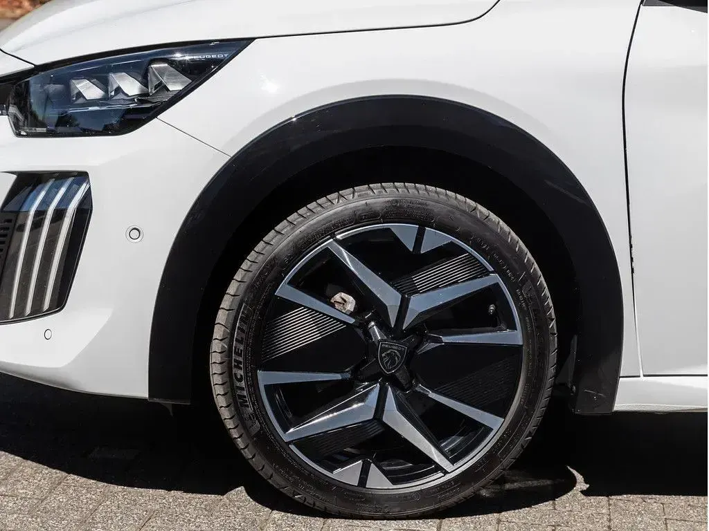 Gebraucht Peugeot 208 GT 101 PS (74 kW) 2024 Weiß Kleinwagen