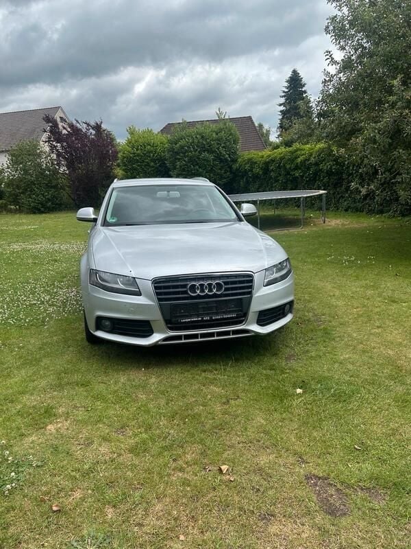 Silber Gebraucht 2009 Audi A4 Kombi | 3.850 € (Superpreis) - Bild 1/4