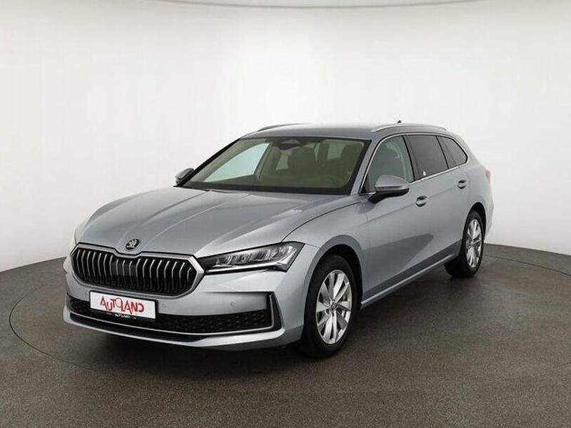 Silber Gebraucht 2024 Skoda Superb Kombi | 35.890 € (Fairer Preis) - Bild 1/4