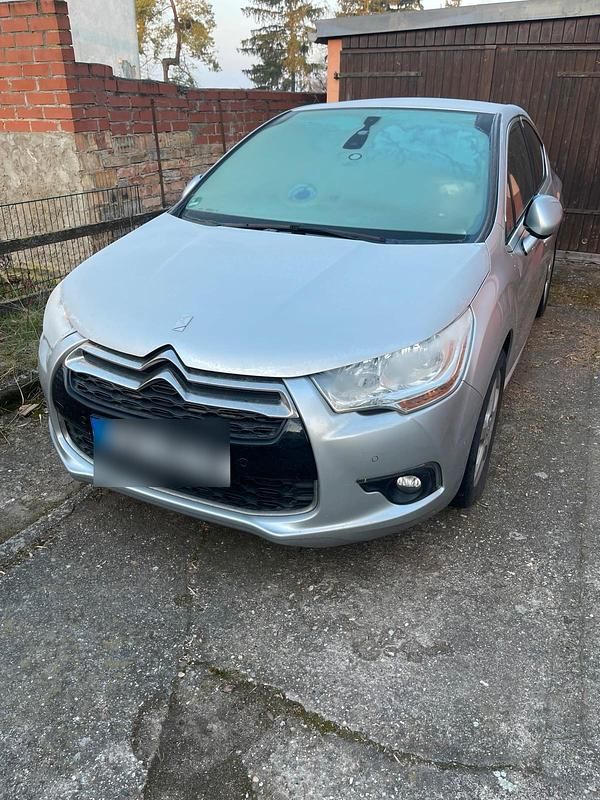 Gebraucht Citroën DS4 106 PS (77 kW) 2013 Silber Kleinwagen