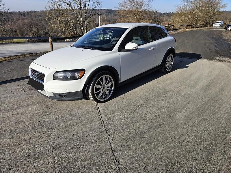 Gebraucht Volvo C30 125 PS (91 kW) 2009 Weiß Kleinwagen
