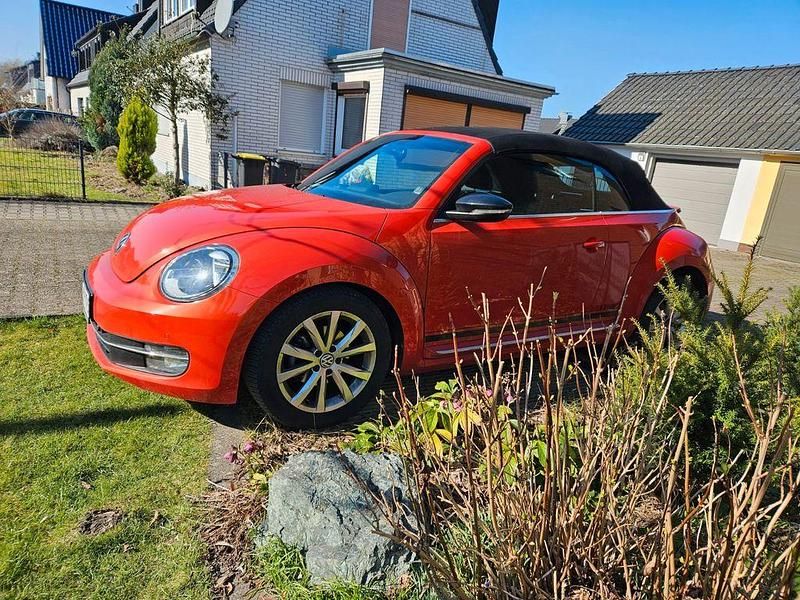 Gebraucht VW Beetle Design 105 PS (77 kW) 2015 Orange Kleinwagen