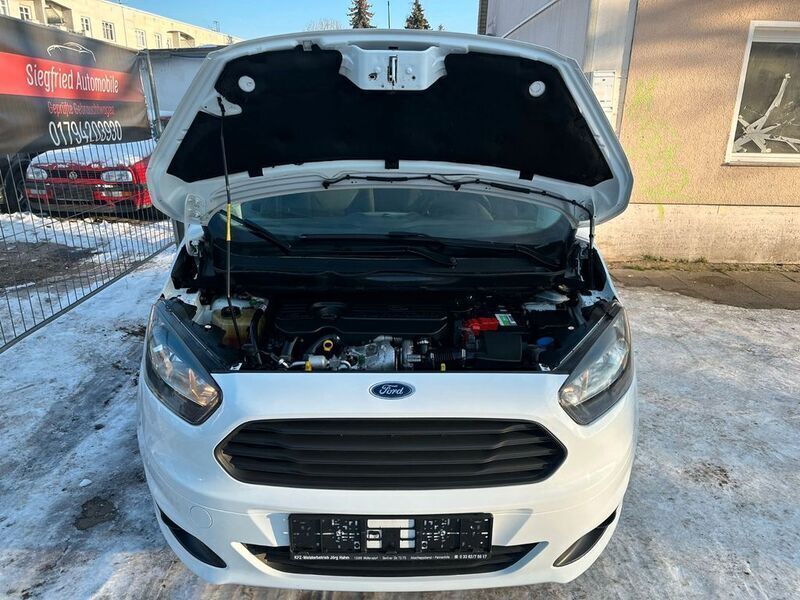 Gebraucht Ford Tourneo Courier Ambiente 75 PS (55 kW) 2018 Weiß Van / Kleinbus