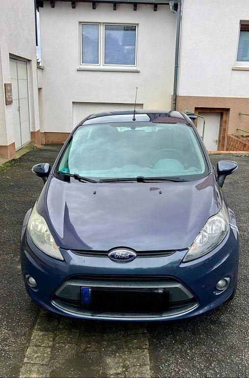 Gebraucht Ford Fiesta Trend 82 PS (60 kW) 2011 Grau Kleinwagen