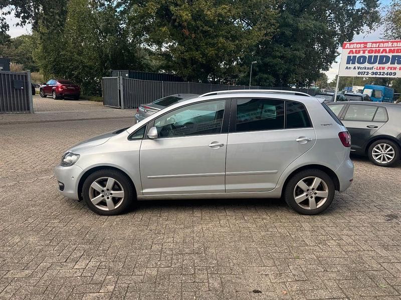 Gebraucht VW Golf VI Team 105 PS (77 kW) 2010 Silber Kleinwagen