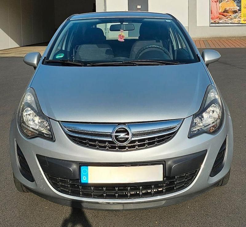 Gebraucht Opel Corsa Selection 86 PS (63 kW) 2014 Silber Kleinwagen
