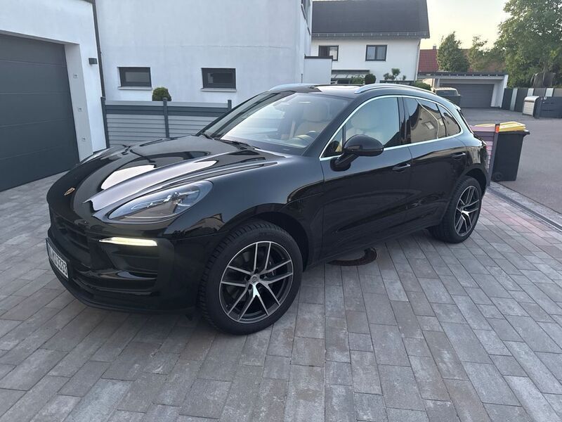 Schwarz Gebraucht 2024 Porsche Macan SUV | 71.999 € - Bild 1/4
