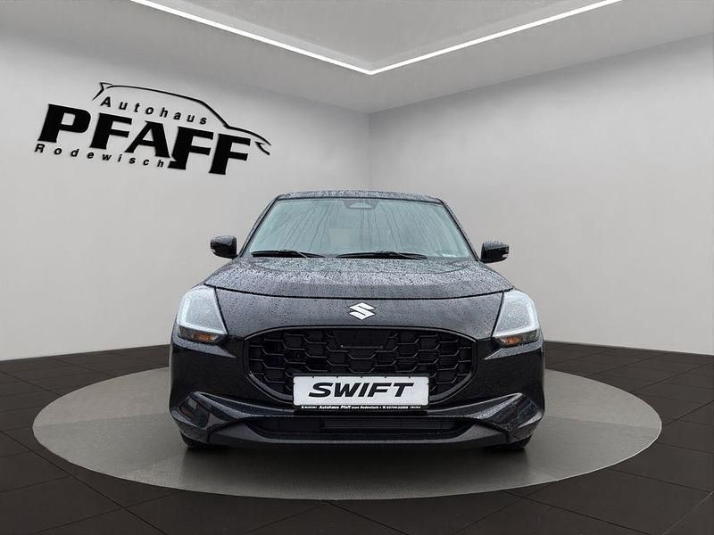 Neu Suzuki Swift Comfort+ 83 PS (61 kW) 2026 Schwarz Limousine