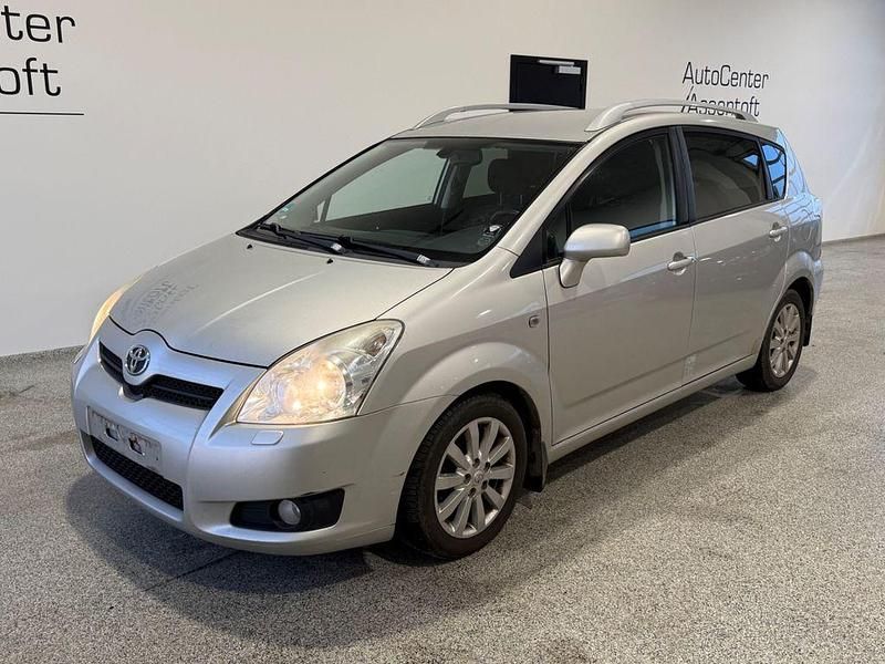 Gebraucht Toyota Verso 136 PS (100 kW) 2010 Grau Van / Kleinbus