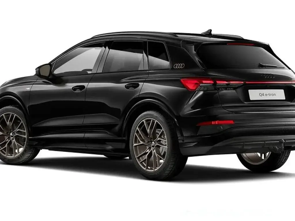 Gebraucht Audi Q4 e-tron S-Line 210 kW (286 PS) 2026 Mythosschwarz (schwarz) SUV