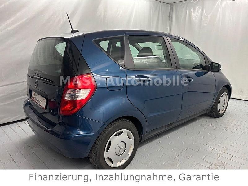 Gebraucht Mercedes A160 95 PS (69 kW) 2010 Blau Limousine