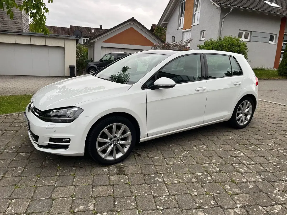 Gebraucht VW Golf VII Highline 150 PS (110 kW) 2016 Weiß Limousine